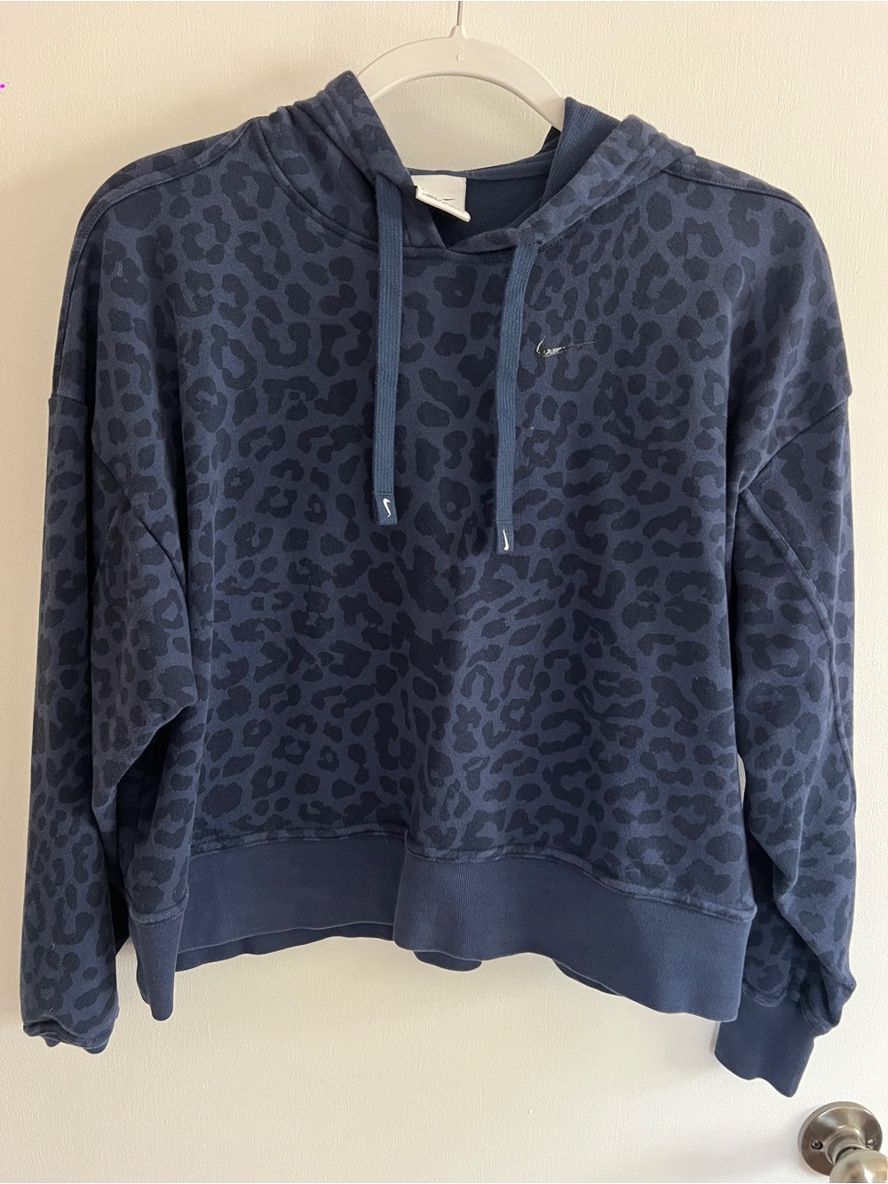 NIKE: Navy Leopard Print Drawstring Hoodie